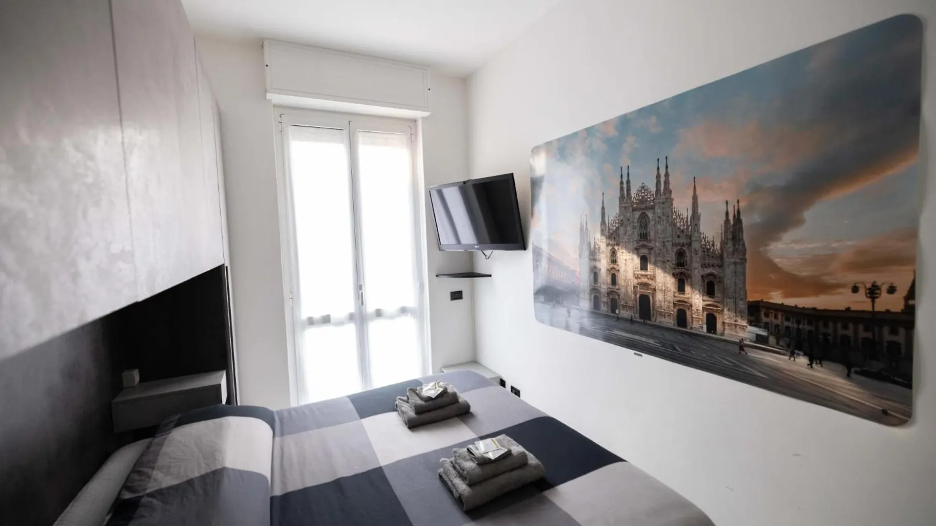 アパート Spazioso Appartamento Con Terrazzo Navigli , Bocconi ミラノ