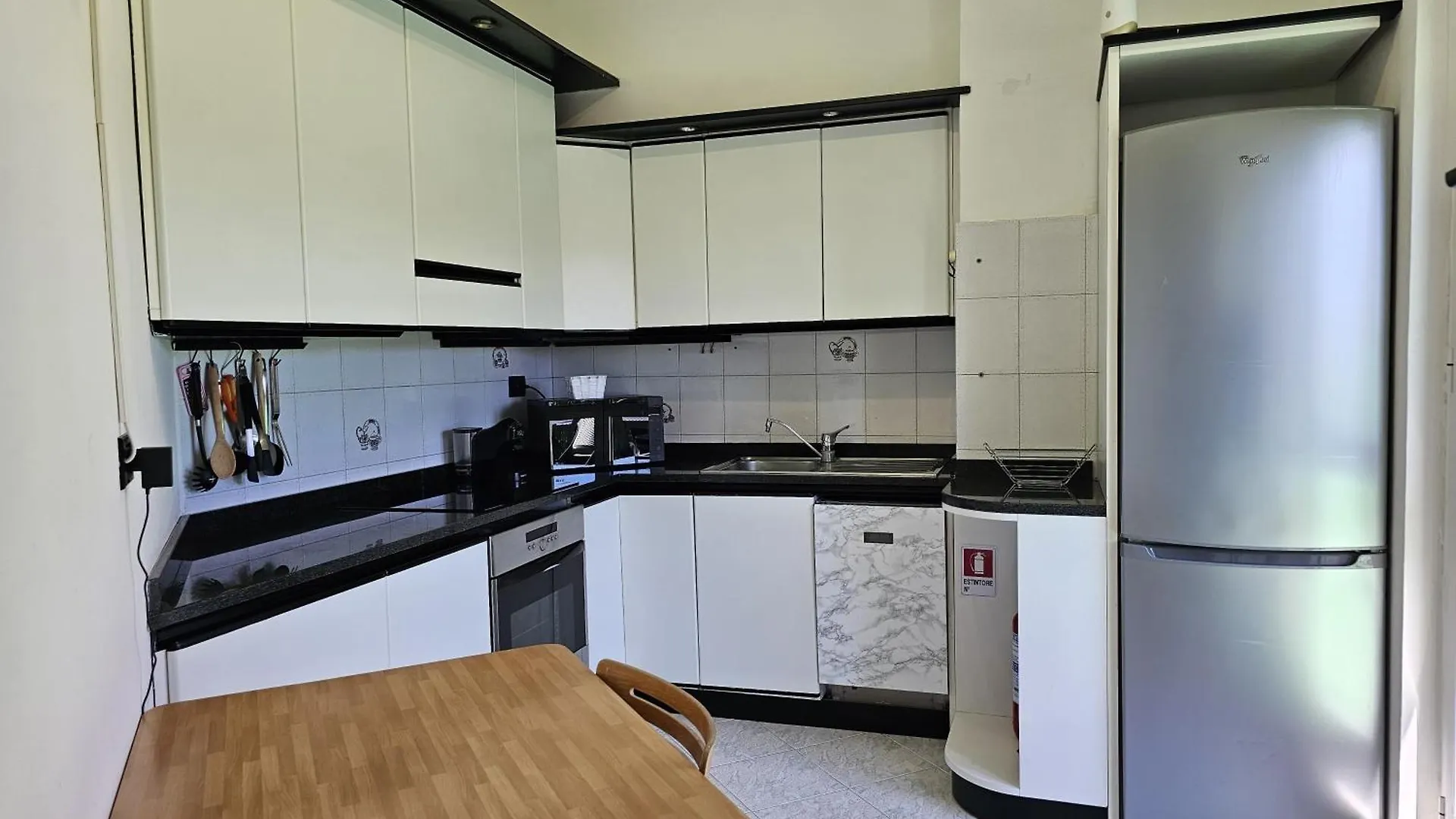 アパート Spazioso Appartamento Con Terrazzo Navigli , Bocconi ミラノ イタリア