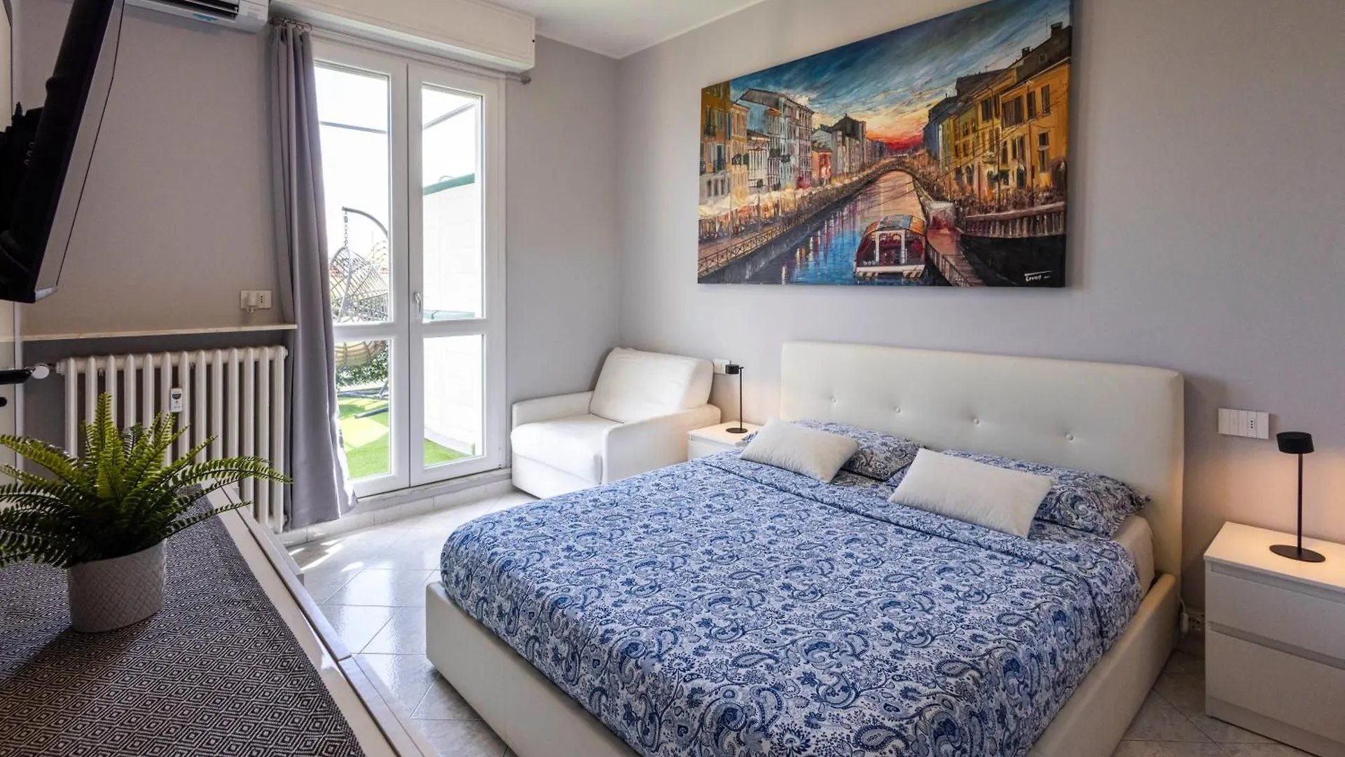 Spazioso Appartamento Con Terrazzo Navigli , Bocconi ミラノ アパート